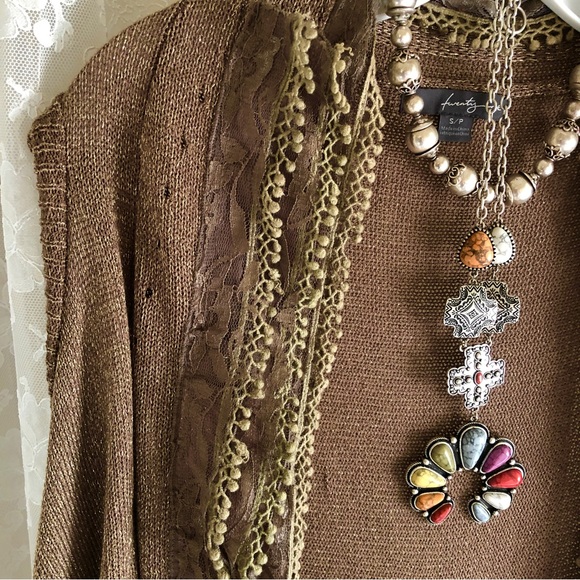 TWENTY-ONE * NWOT Long Knit Boho Vibe Vest w/Lace and Metallic Thread Accent - Picture 3 of 4